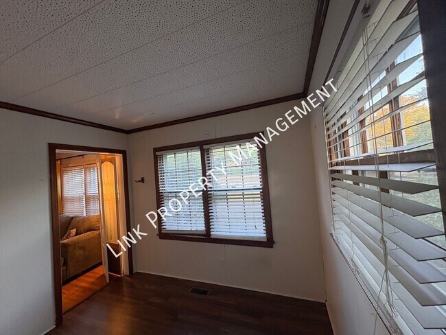 Building Photo - 106 S Germantown Rd