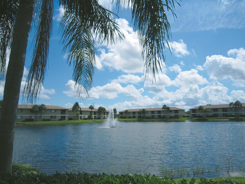 Monterey Lakes Apartments 7501 Ulmerton Rd Largo FL 33771 Apartment