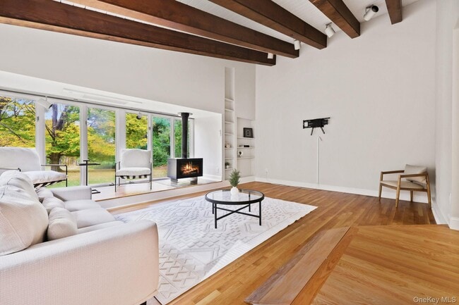 Building Photo - 790 Hardscrabble Rd