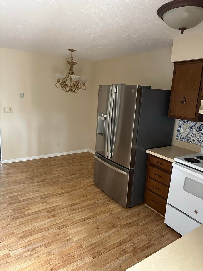 Building Photo - 415 Ridgewood Ln