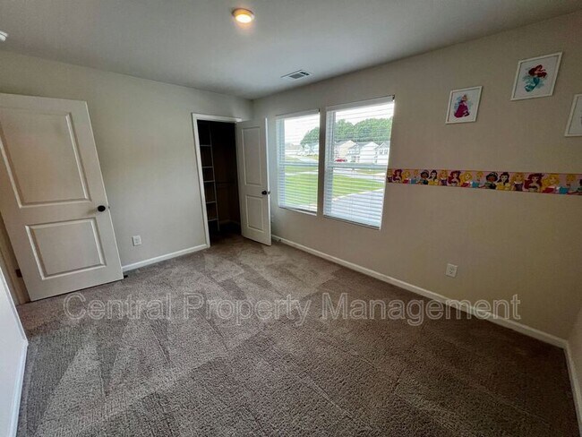 Building Photo - 124 Brooks Dr