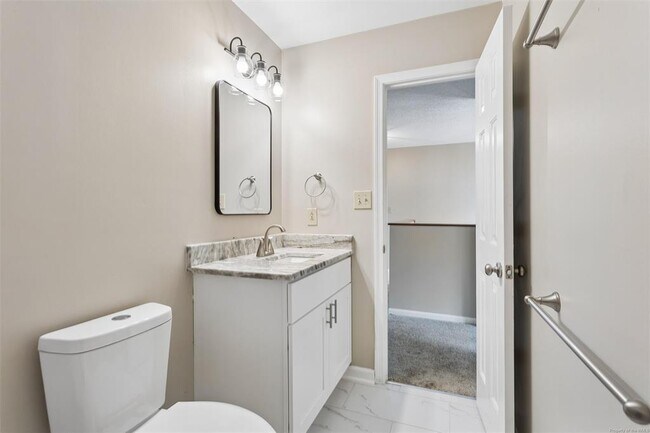 Building Photo - 5306 Aden Ct