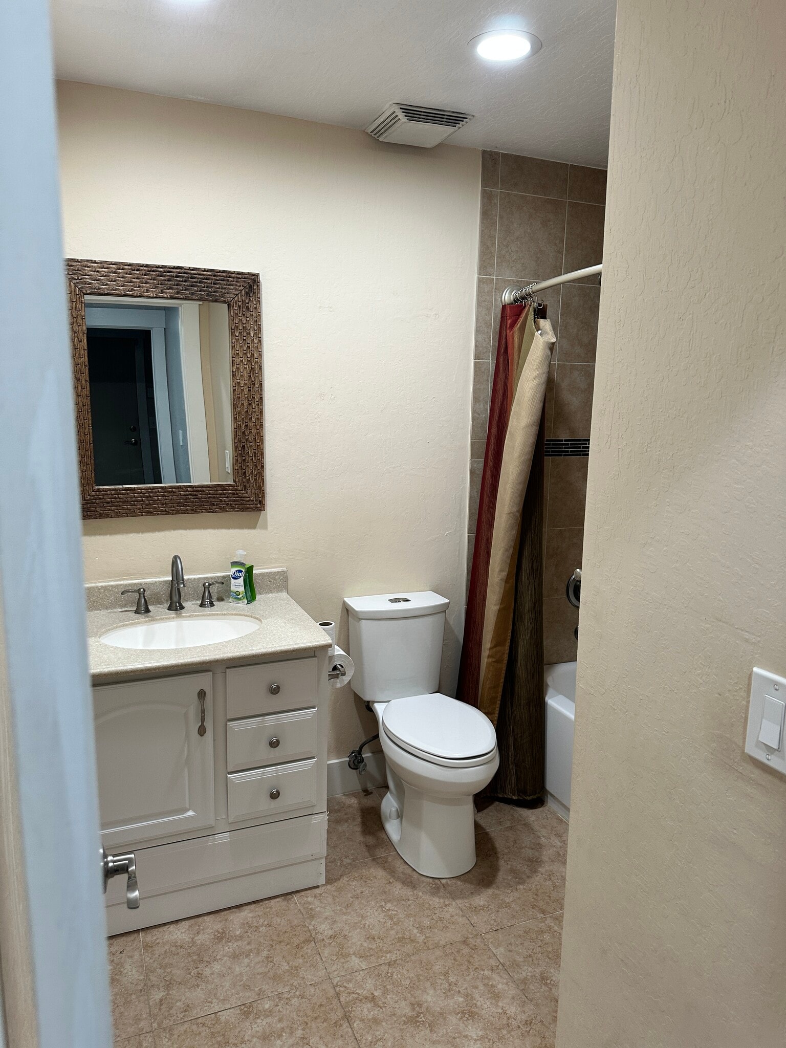Bathroom 2 - 4864 Chablis Ct