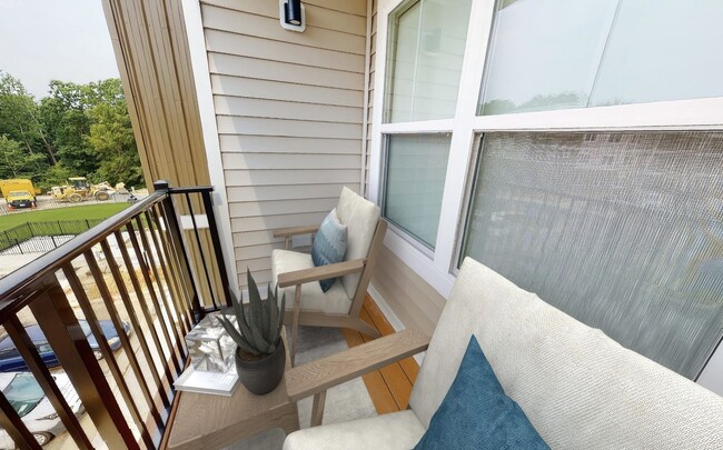 Building Photo - Lombardy | 2 Bed 2 Bath | 1100 sf