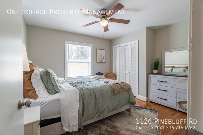 Building Photo - 1126 Pinebluff Rd