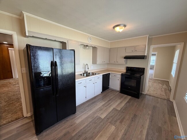 Building Photo - 900 Barclift St NW