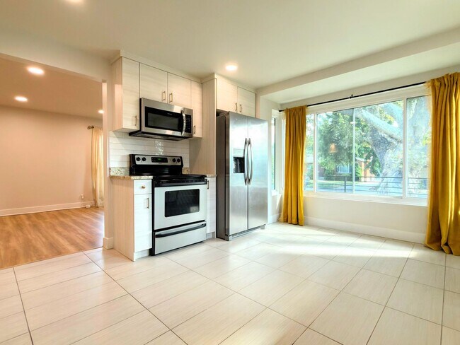 Primary Photo - 1021 E Millbert Ave