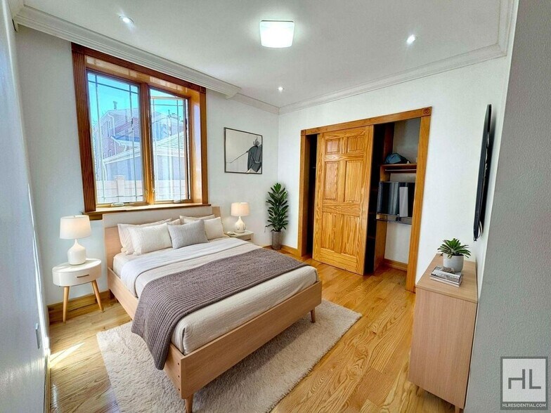 Building Photo - 172 STREET