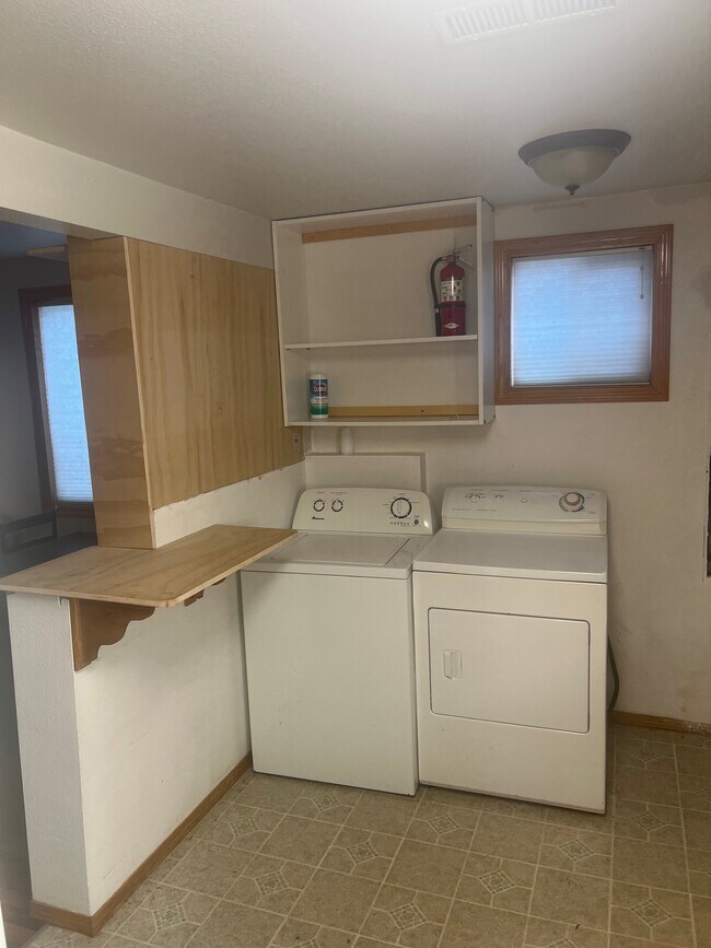 WASHER DRYER AREA - 3753 S 170th St