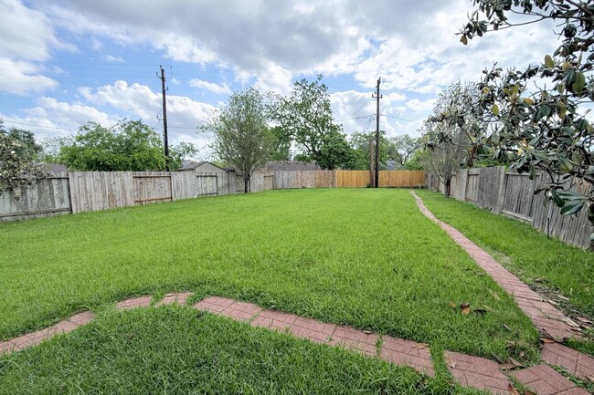 Building Photo - 11922 Harristown Drive