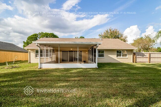 Building Photo - 15103 Southfork Dr