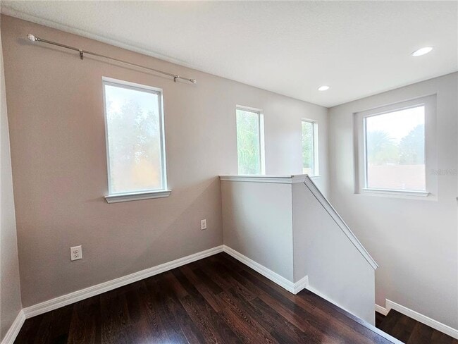 Building Photo - 11867 Verrazano Dr