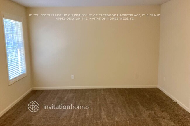 Building Photo - 2560 Freemont St