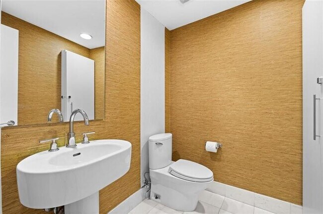 Building Photo - 2950 NE 188th St