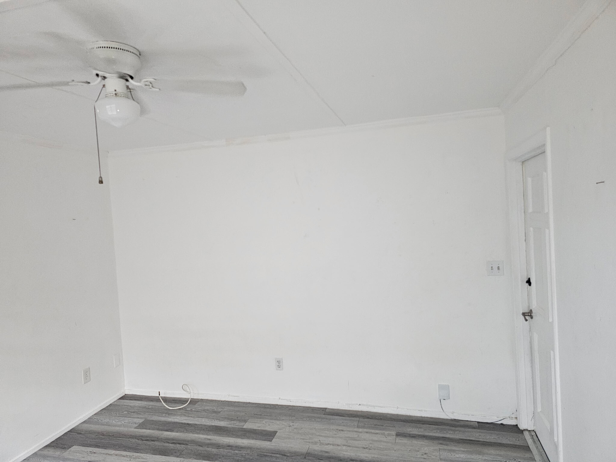 Building Photo - 825 Eaton St