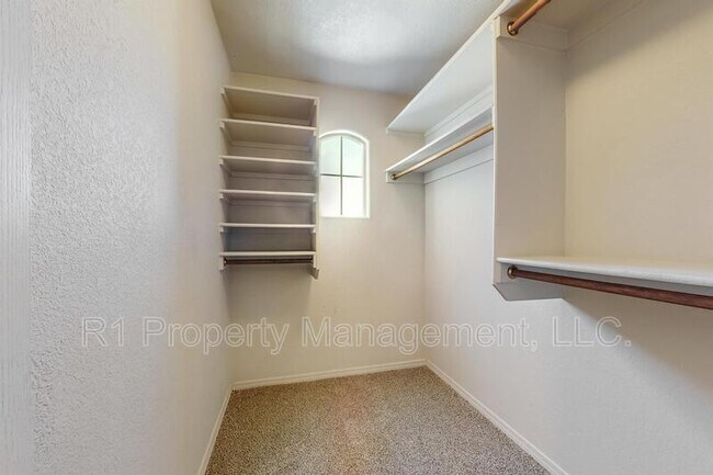 Building Photo - 6512 Los Pueblos Pl NW