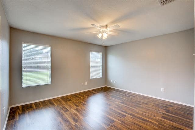 Building Photo - 705 Poncho Ln