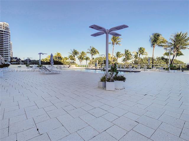 Building Photo - 10185 Collins Ave