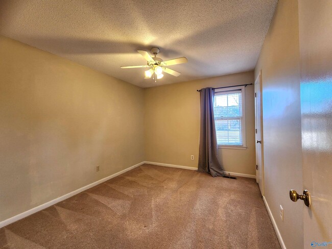 Building Photo - 6107 Trailwood Dr