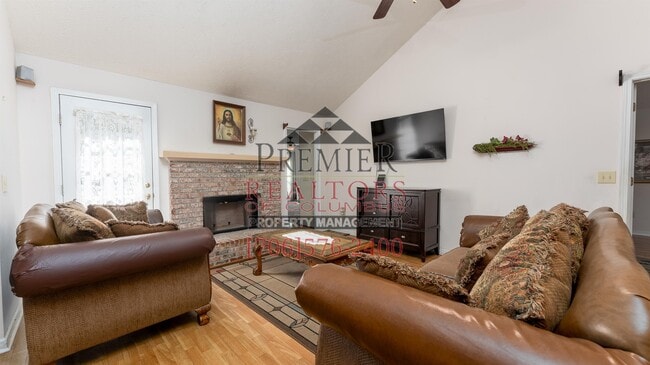 Building Photo - 1740 Doerun Dr