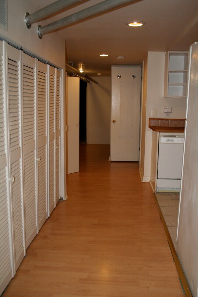 Hallway from LR towards bedrooms - 1710 Euclid St NW