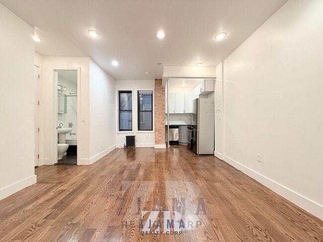 Primary Photo - 410 Eastern Pkwy