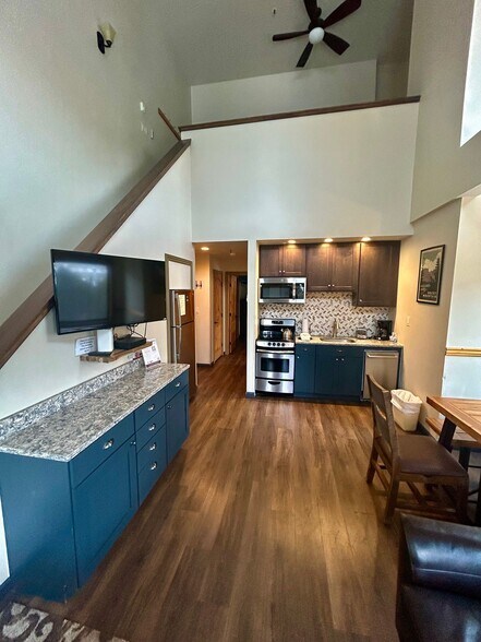 Building Photo - 1211 W Keystone Rd