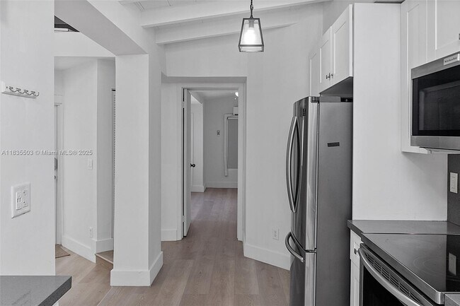 Building Photo - 5845 SW 88th St