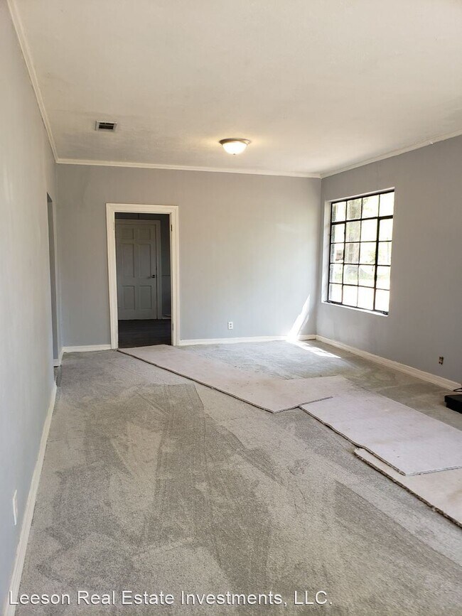 Primary Photo - 3 br, 1 bath House - 4022 Independence Ave.
