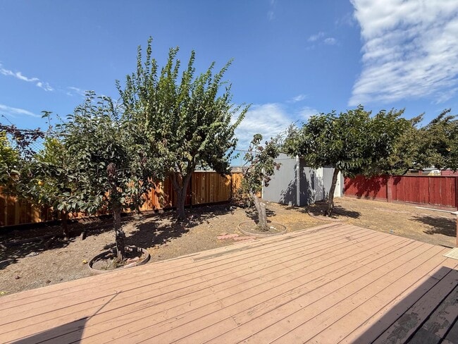Building Photo - Floresta Gardens San Leandro Ranch Home