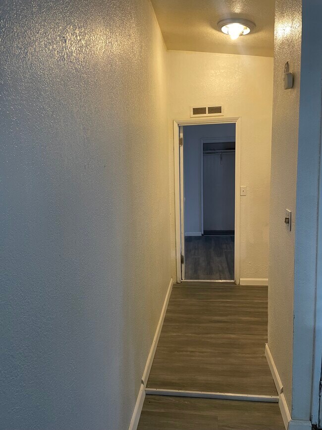 Building Photo - 2134 Fruitvale Ave