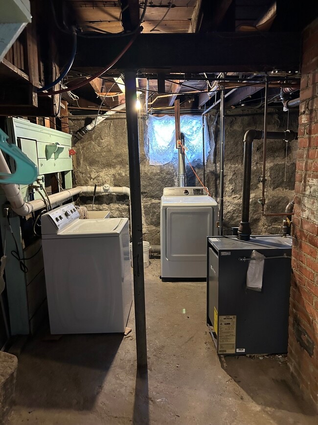 Building Photo - 80 Montclair Ave