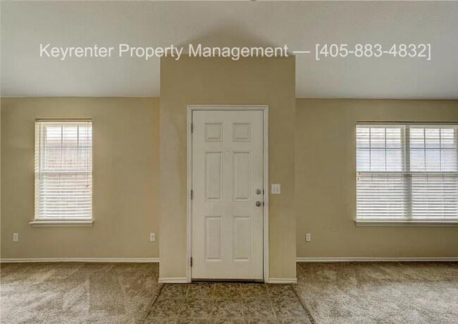 Building Photo - Gorgeous 3 bedroom 2 Bath and 2 Car Home in the Heart of Yukon