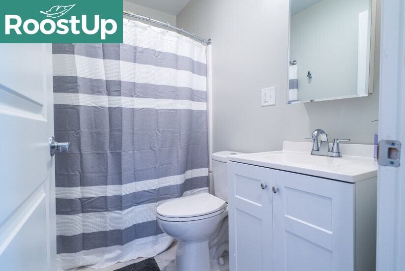 Building Photo - Furnished Bedroom with Private Bath in Cambridge