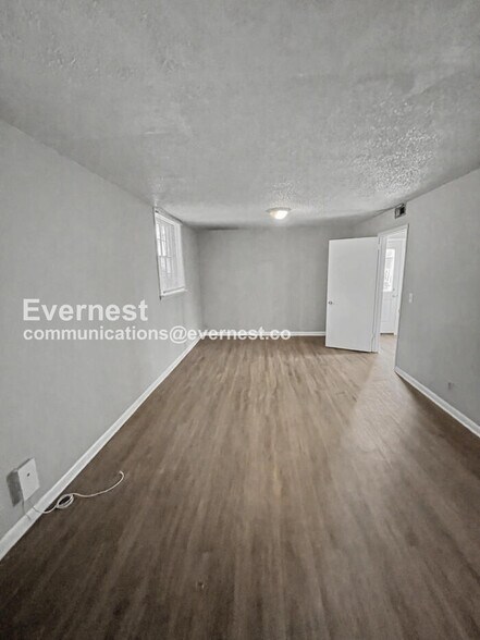 Building Photo - 4274 Sweden Dr