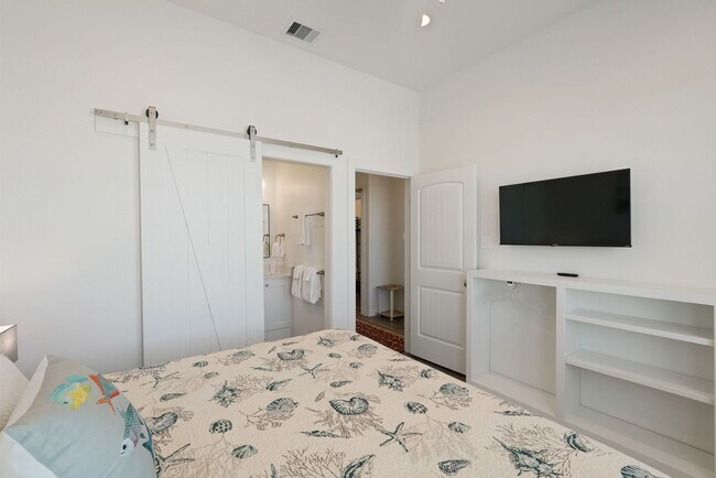 Building Photo - 5497 TX-361