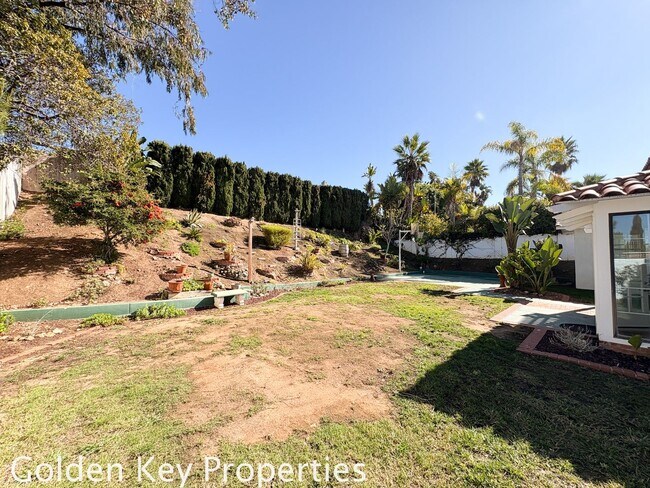 Building Photo - Welcome to this stunning 4-bedroom, 3-bathroom home located in the desirable La Costa neighborhoo...