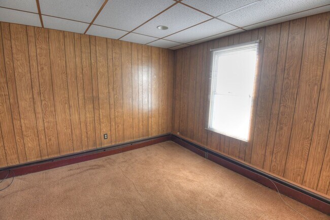 Building Photo - 5 Bed /2 Bath Single Family Home for Rent ...