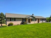 Building Photo - 154 Valley View Dr