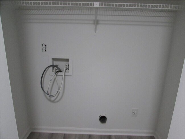 Building Photo - 1774 Twin Brooks Dr SE