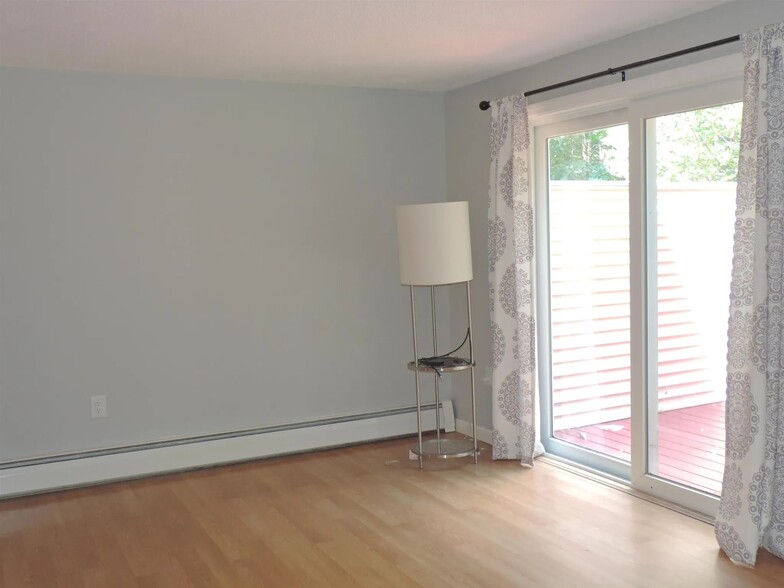 Building Photo - 34 Modena Dr
