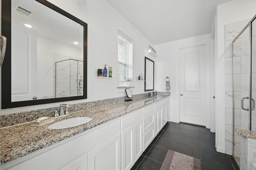 Building Photo - 5821 Liberty Hill Dr