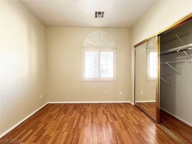 Building Photo - 2985 Panorama Ridge Dr