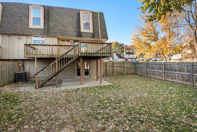 Building Photo - 3500 NE 72nd Terrace