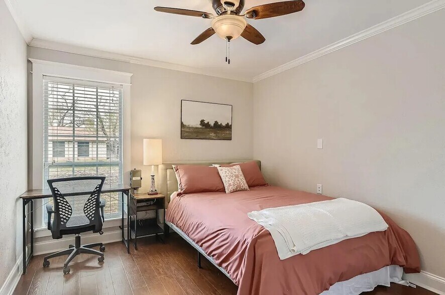 Building Photo - 11519 Fast Horse Dr