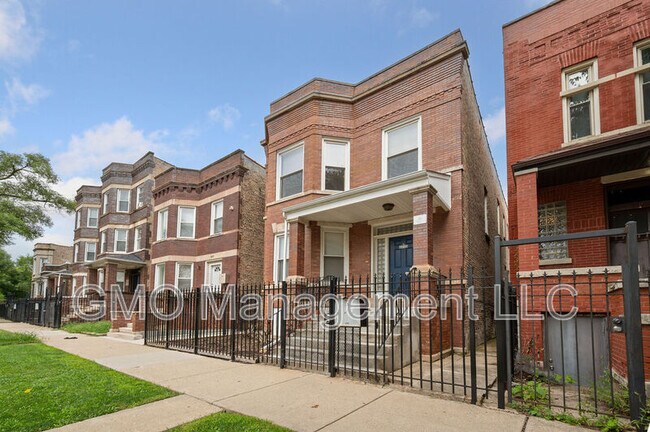 Building Photo - 4230 W Adams St
