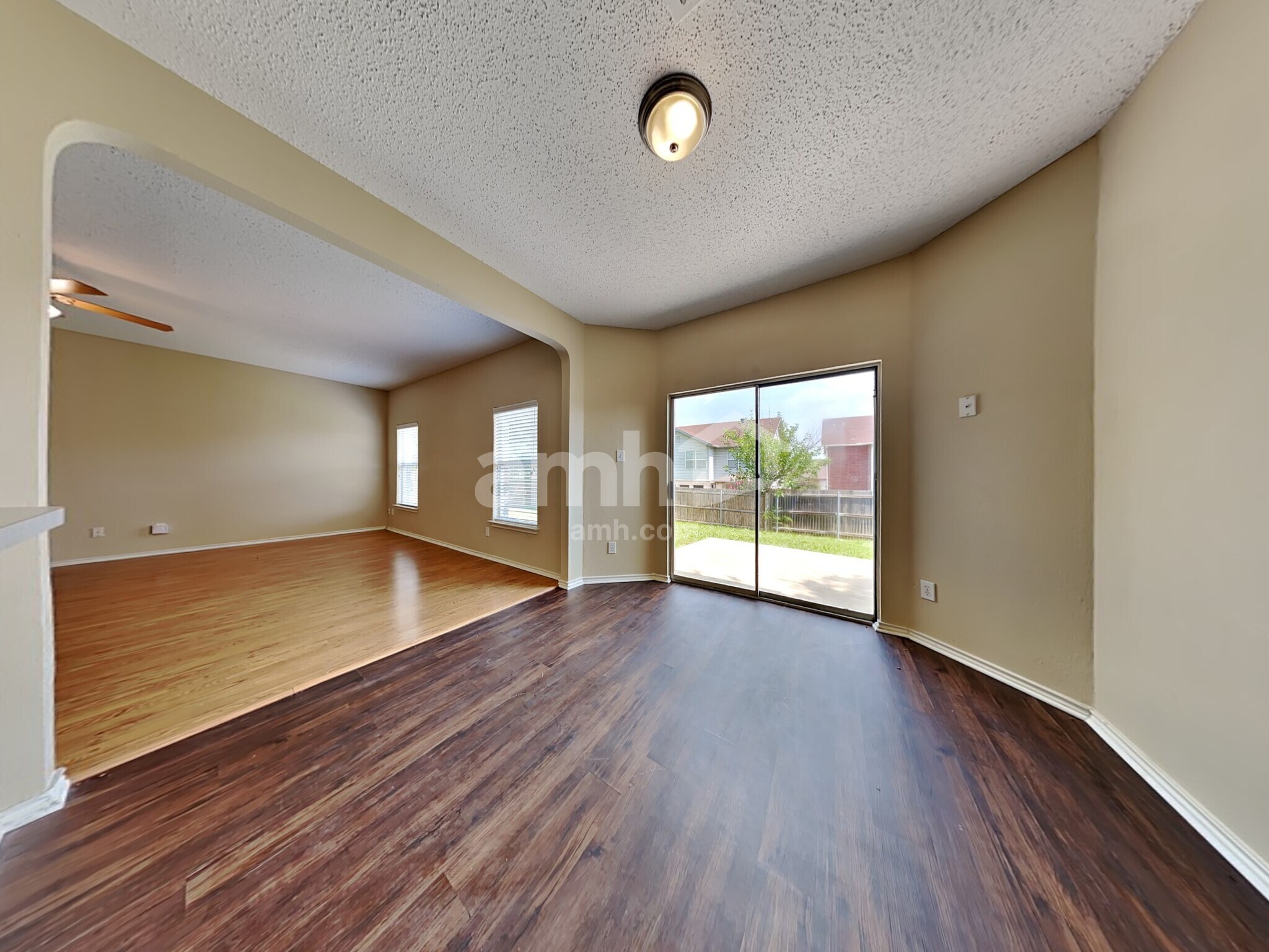 Building Photo - 205 Kissimmee Dr