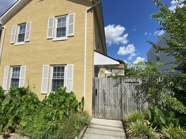 Building Photo - 1115 Winchester St