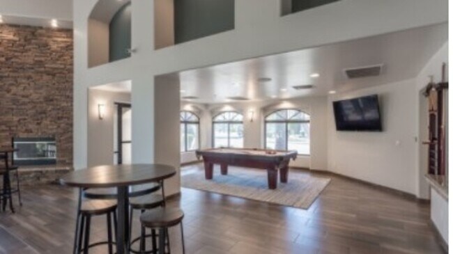 Building Photo - 3636 E Inverness Ave