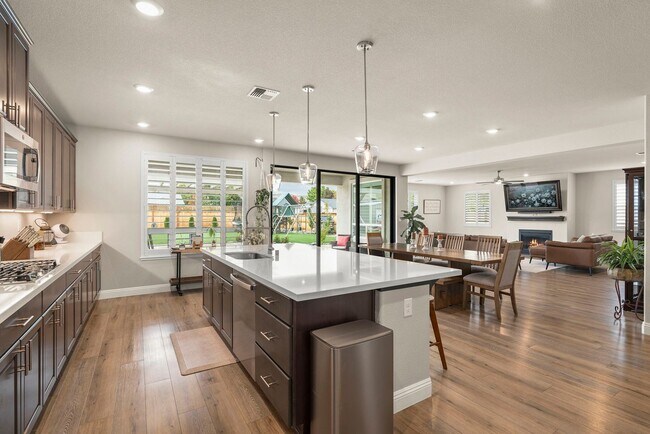 Building Photo - Spanish Springs furnished home for rent